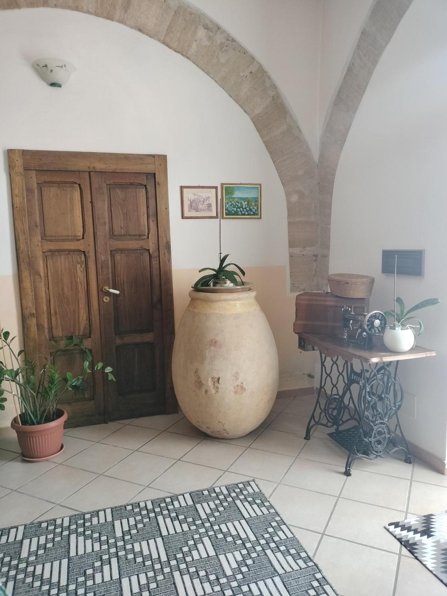 Hotel La Casa Rossa Riola Sardo Esterno foto