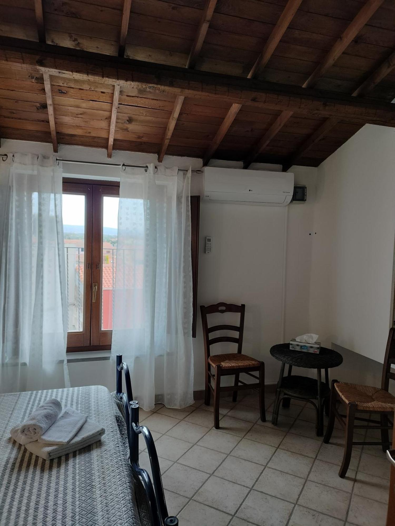 Hotel La Casa Rossa Riola Sardo Esterno foto
